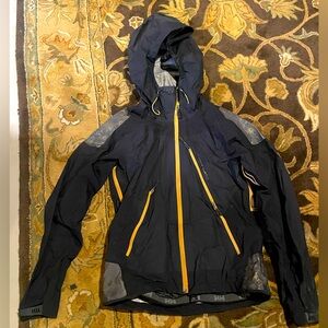 Helly Hanson waterproof shell jacket women’s small